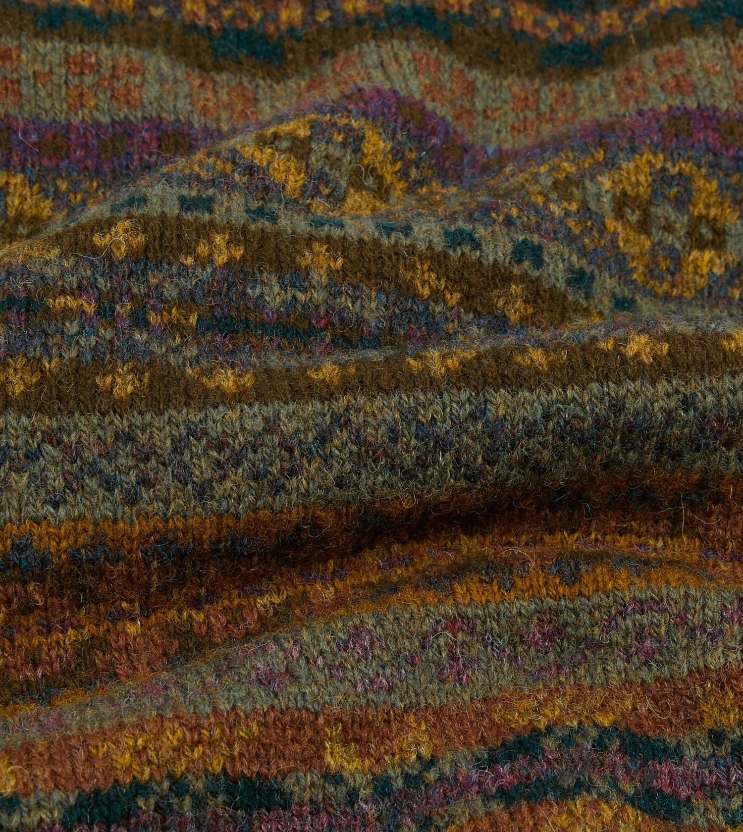 Green Fair Isle Lambswool Sleeveless V-Neck Jumper 4 Green Fair Isle Lambswool Sleeveless V-Neck Jumper - Image 2